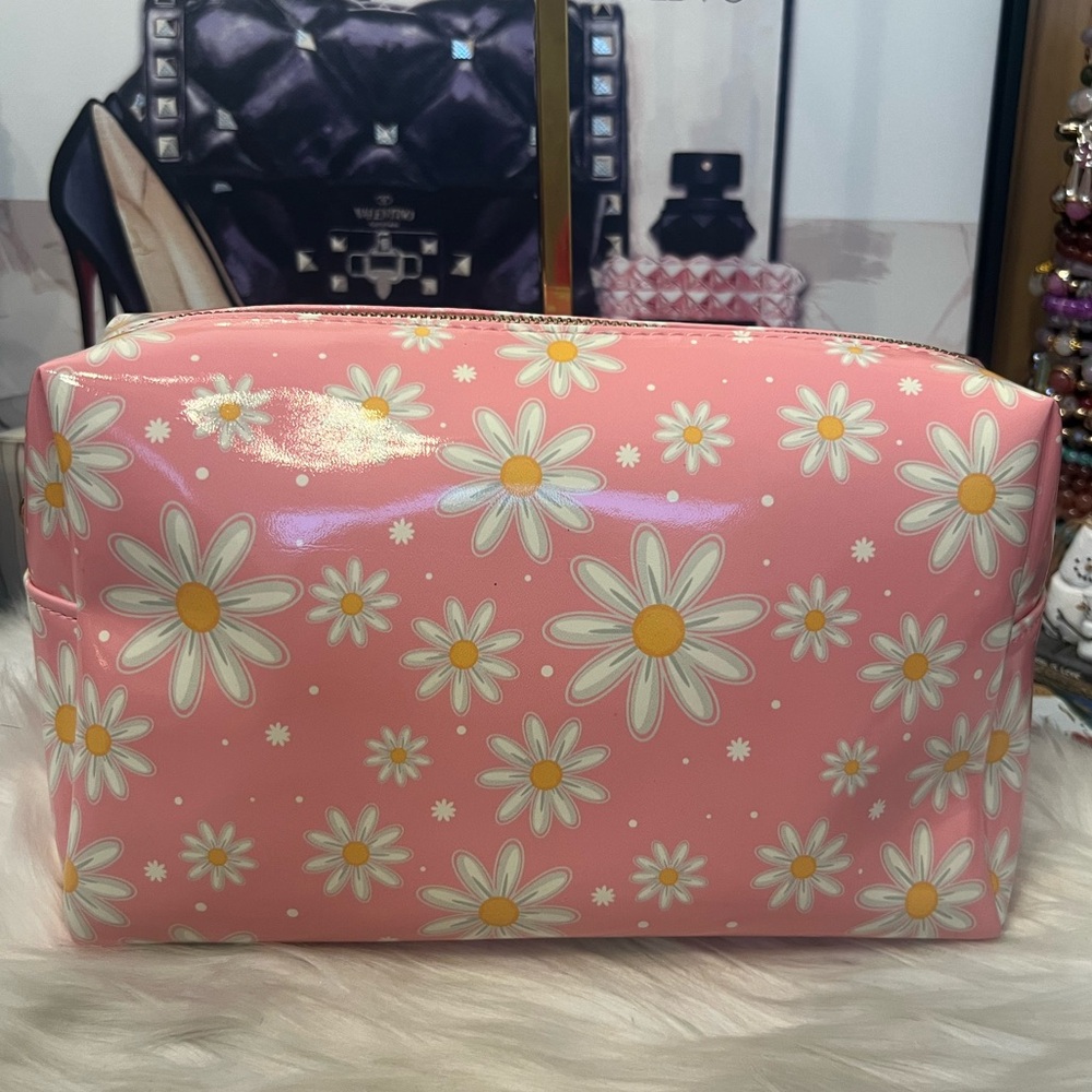 Paisley Gold Cosmetic Bag Elegant Design